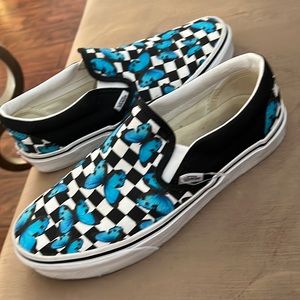 Very good condition.